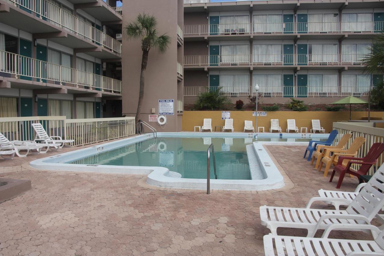 Americas Best Value Inn Cocoa/Port Canaveral Exterior foto