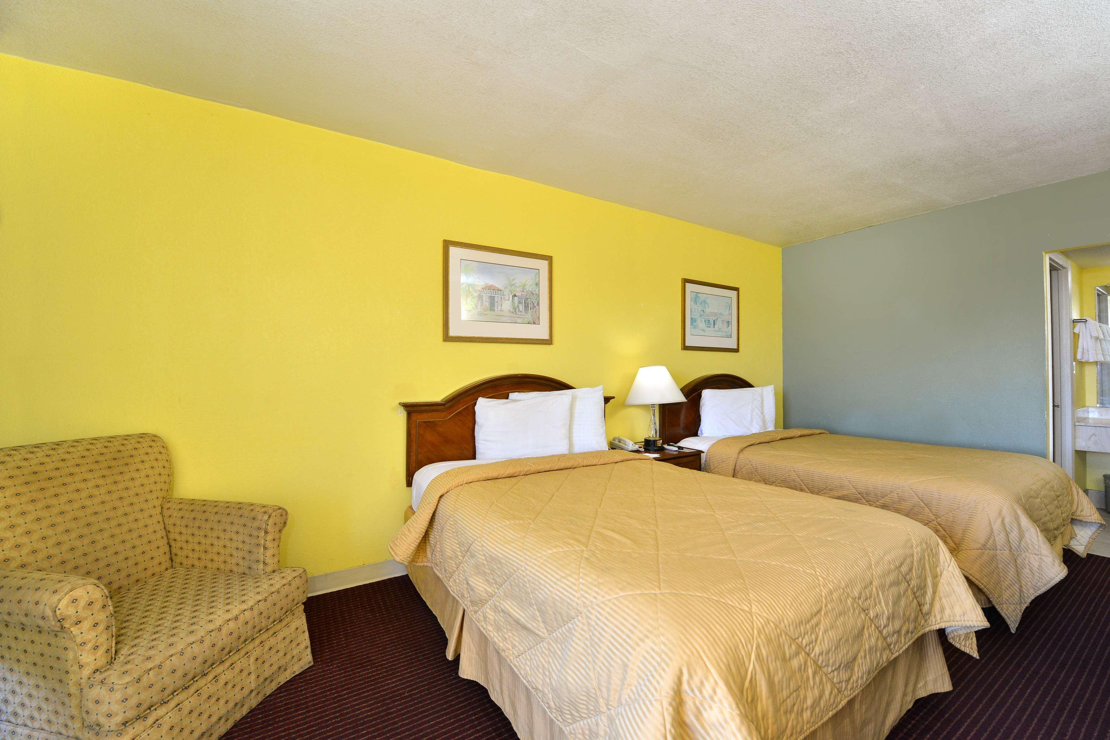 Americas Best Value Inn Cocoa/Port Canaveral Exterior foto
