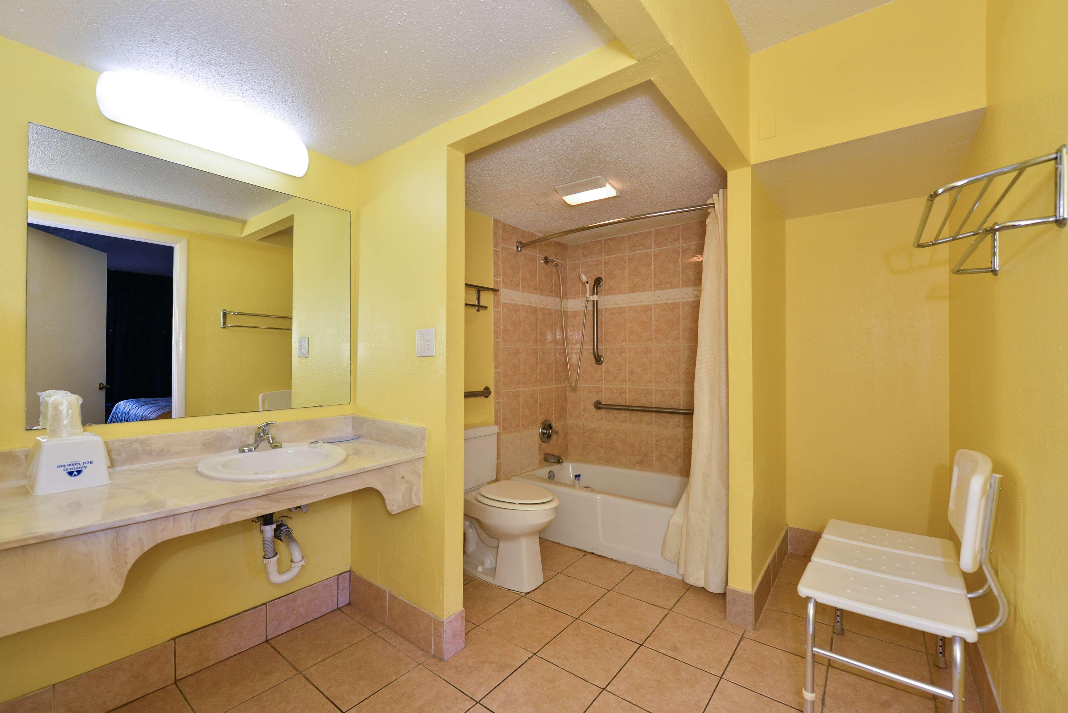 Americas Best Value Inn Cocoa/Port Canaveral Exterior foto
