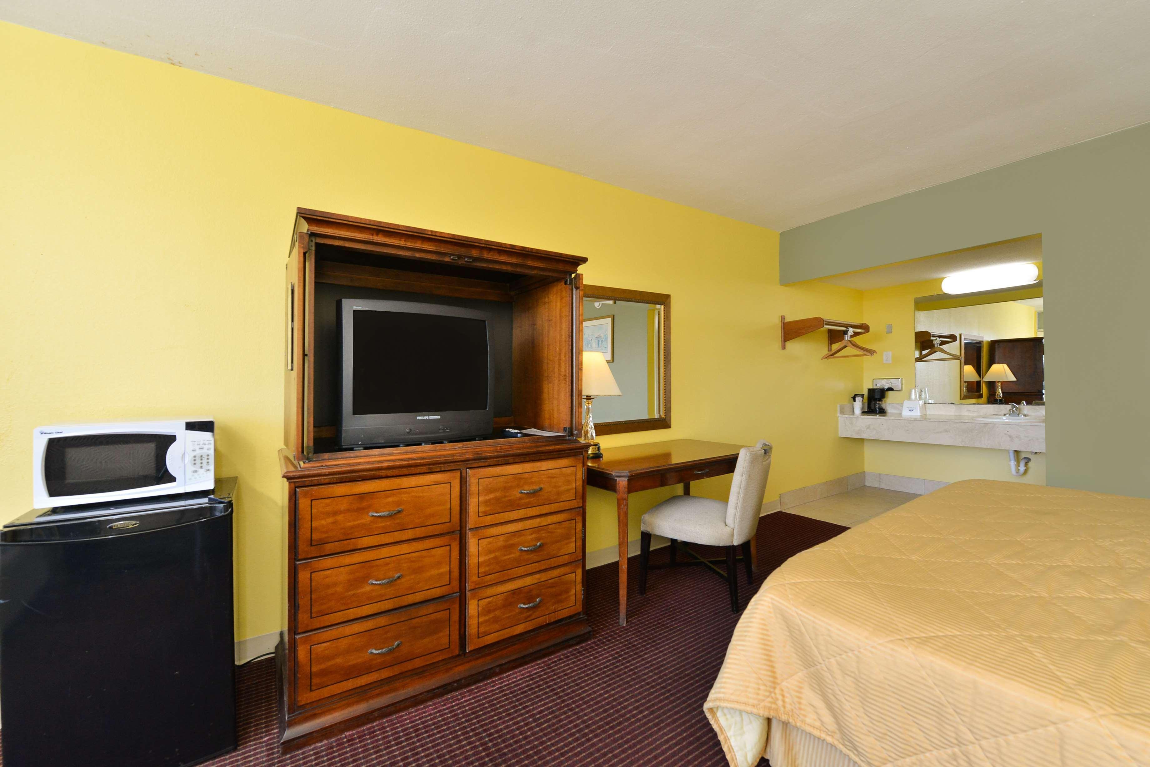 Americas Best Value Inn Cocoa/Port Canaveral Exterior foto
