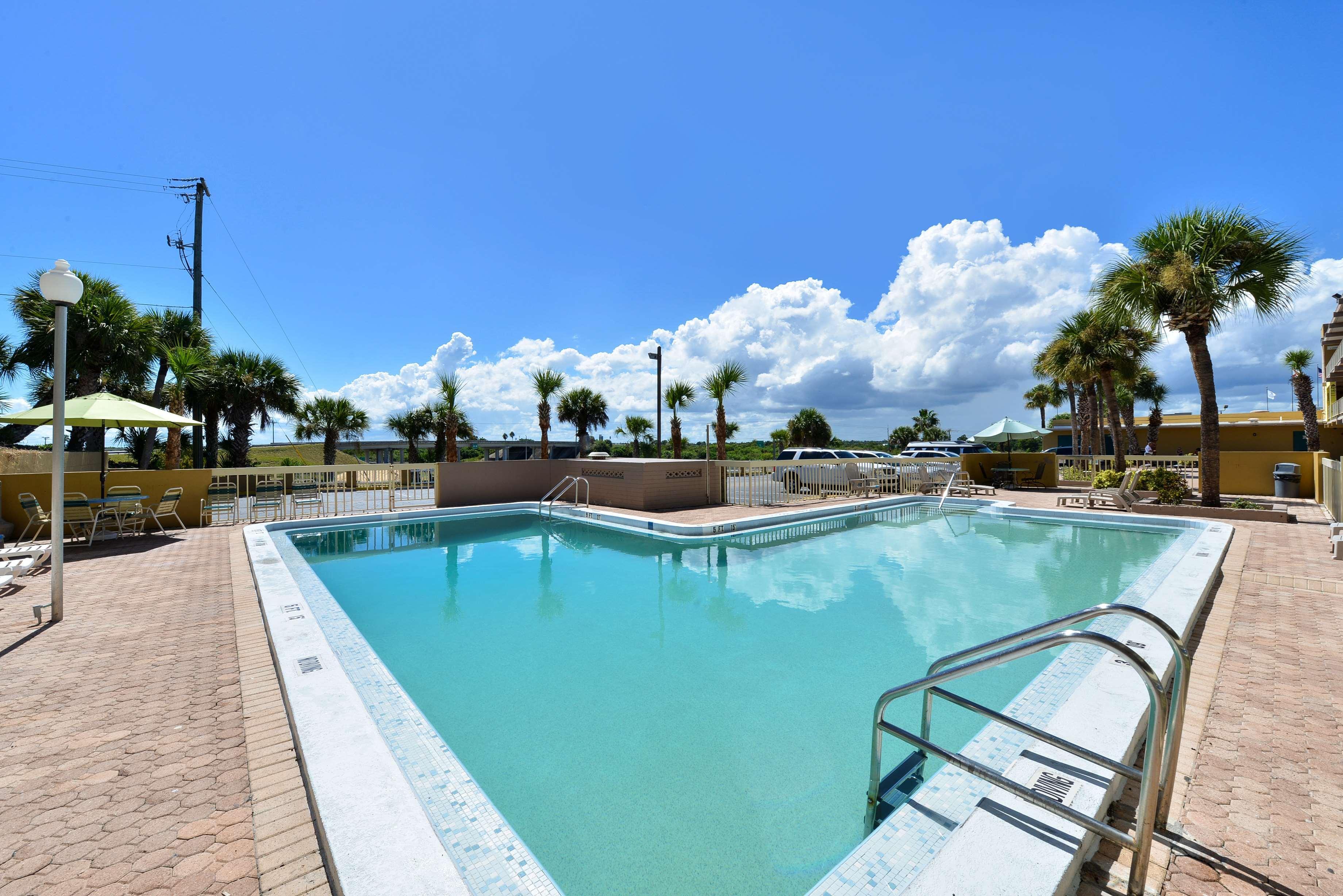 Americas Best Value Inn Cocoa/Port Canaveral Exterior foto